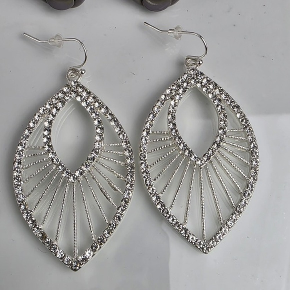 1 Pairs Earrings‎ Chandelier Dangle Long Silver Plated